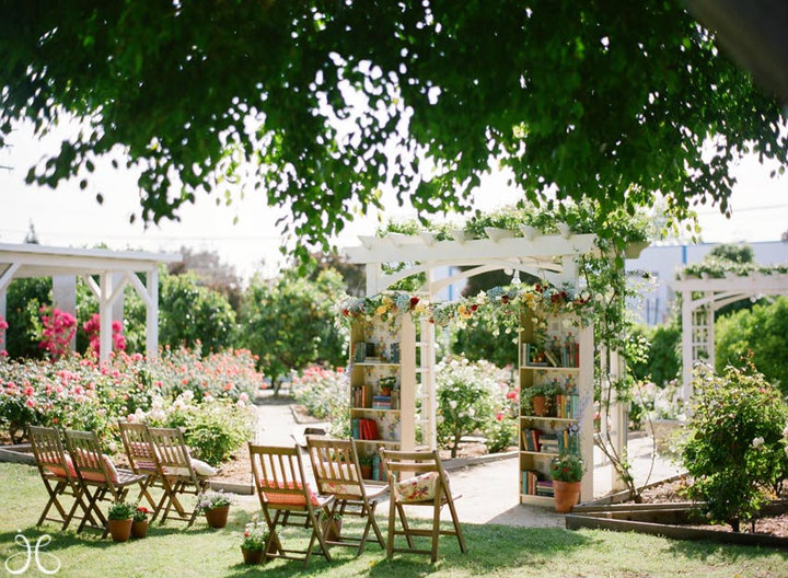 What a perfect garden wedding This just screams for a garden tea service 
